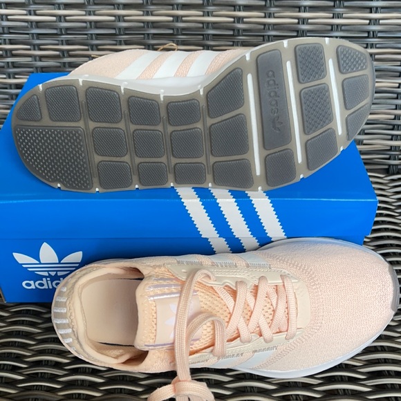 Adidas Swift Run X W women’s - Picture 4 of 16